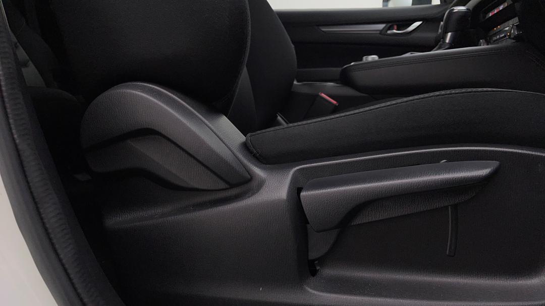 2022 Mazda CX-8 Sport (fwd), Automatic, 29992 km, Drivers Side Adjustment Panel