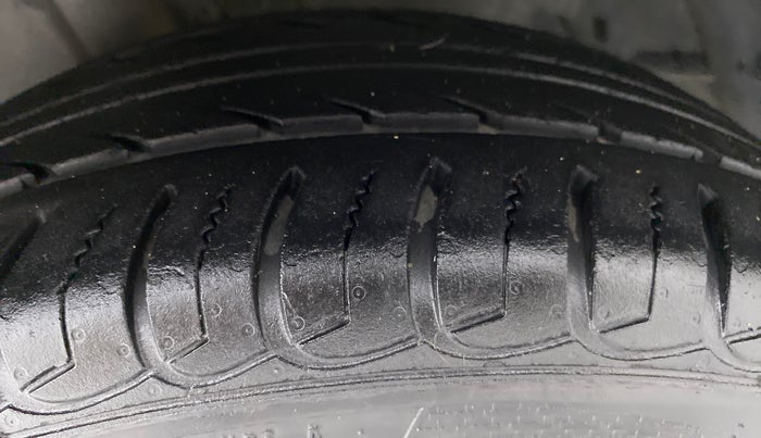 2018 Ford Ecosport 1.5TITANIUM TDCI, Diesel, Manual, 29,488 km, Left Front Tyre Tread