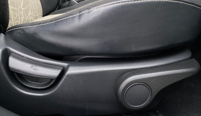 2015 Hyundai Grand i10 ASTA 1.2 AT VTVT, Petrol, Automatic, 57,941 km, Driver Side Adjustment Panel