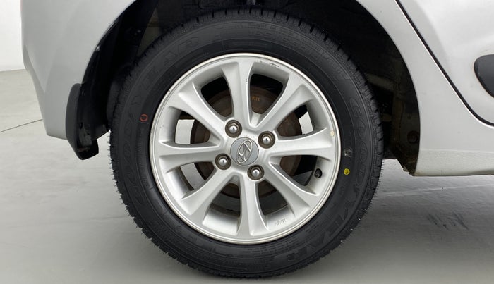 2015 Hyundai Grand i10 ASTA 1.2 AT VTVT, Petrol, Automatic, 57,941 km, Right Rear Wheel