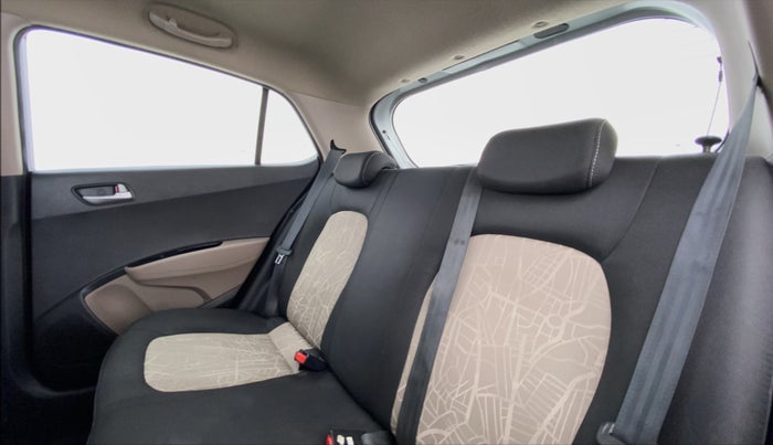 2015 Hyundai Grand i10 ASTA 1.2 AT VTVT, Petrol, Automatic, 57,941 km, Right Side Rear Door Cabin
