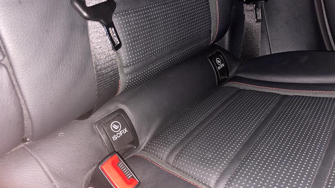 2022 Mercedes-benz GLC 200, Automatic, 64656 km, Child Seat Anchor Points