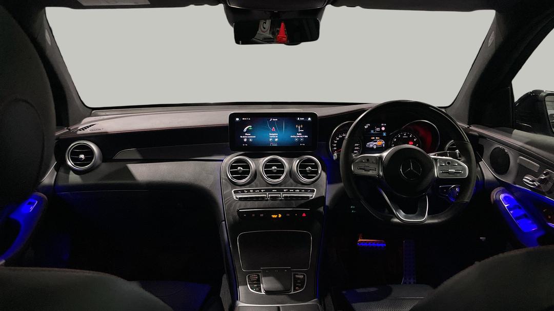 2022 Mercedes-benz GLC 200, Automatic, 64656 km, Dashboard View
