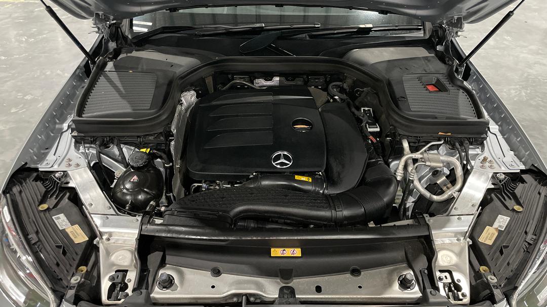 2022 Mercedes-benz GLC 200, Automatic, 64656 km, Open Bonnet (Engine)