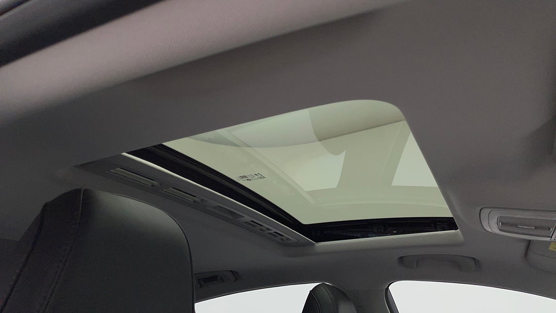 Interior Sunroof/Moonroof