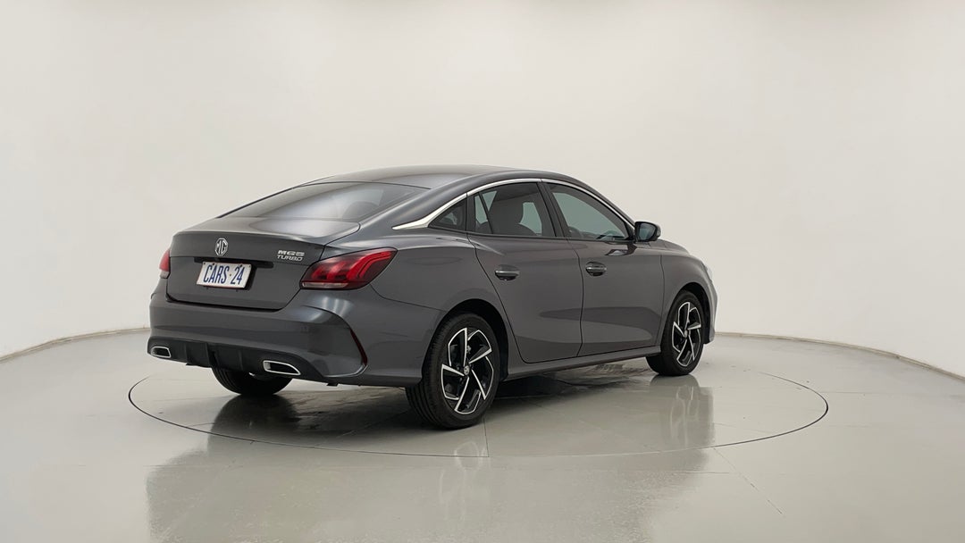 Right Back Diagonal (45- Degree) View