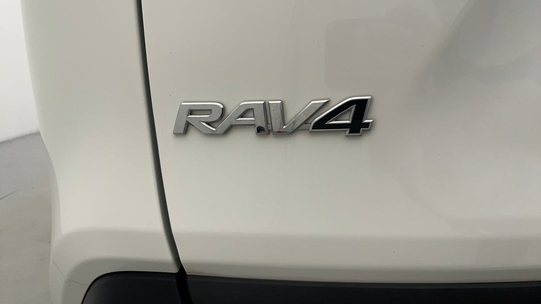 2023 Toyota RAV4 Gx (2WD) Hybrid, Automatic, 75617 km, Badge (Boot Left Side)