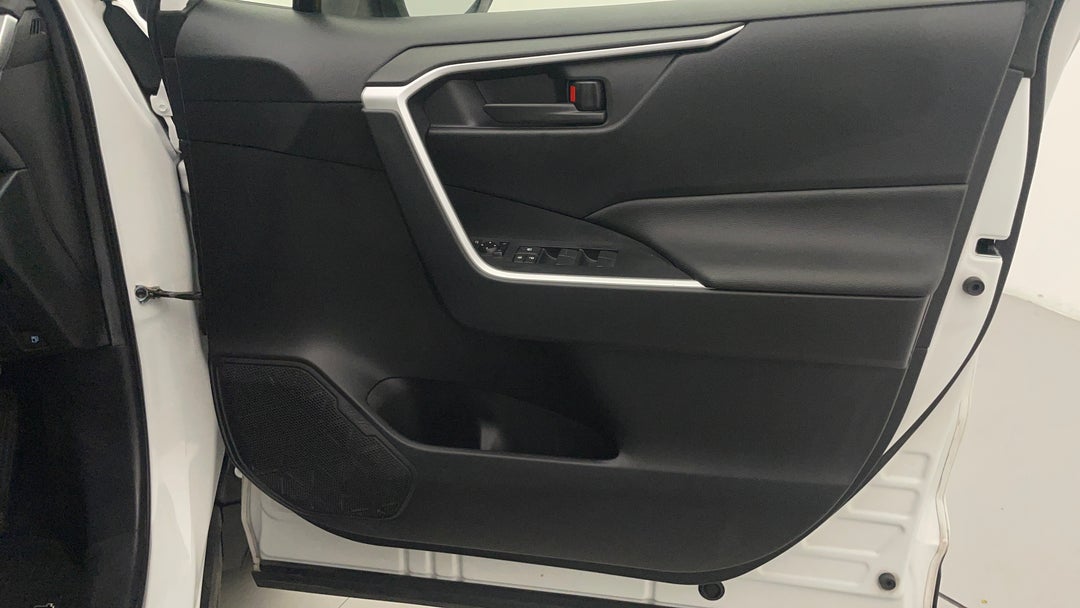 2023 Toyota RAV4 Gx (2WD) Hybrid, Automatic, 75617 km, Speaker View