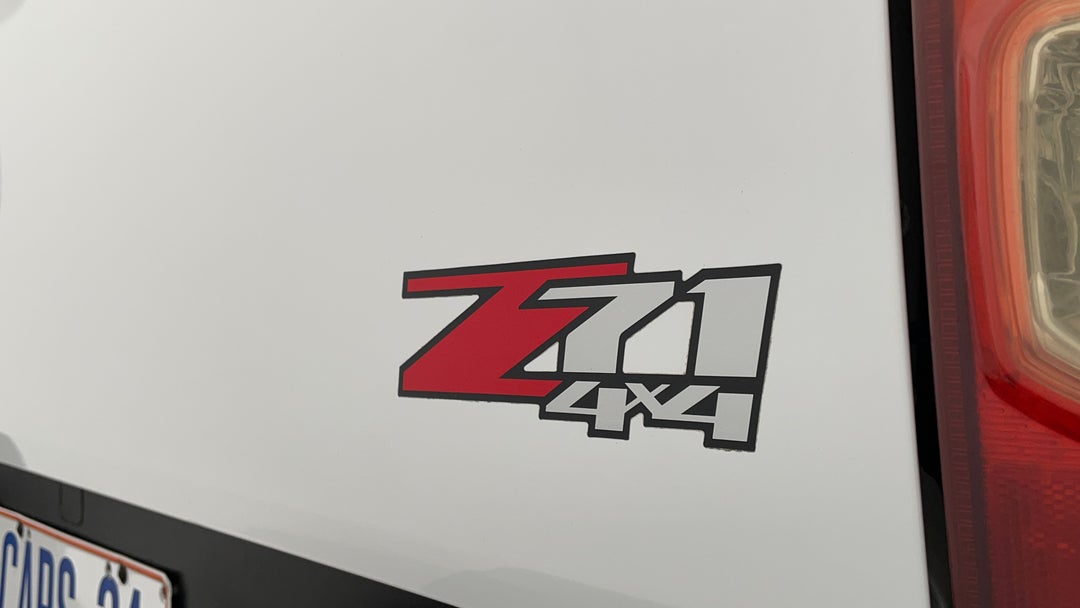 Badge (Boot Right Side)