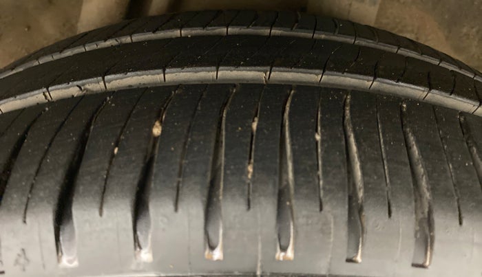 2014 Honda City V MT PETROL, Petrol, Manual, 50,617 km, Left Rear Tyre Tread