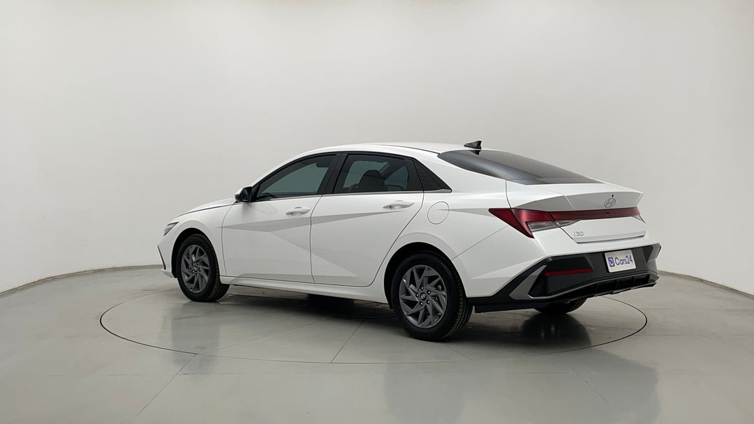 Left Back Diagonal (45- Degree) View