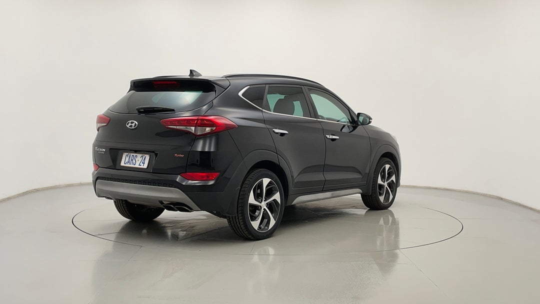 Right Back Diagonal (45- Degree) View