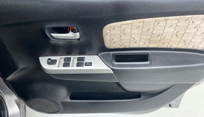 2014 Maruti Wagon R 1.0 VXI, Petrol, Manual, 47,124 km, Driver Side Door Panels Control