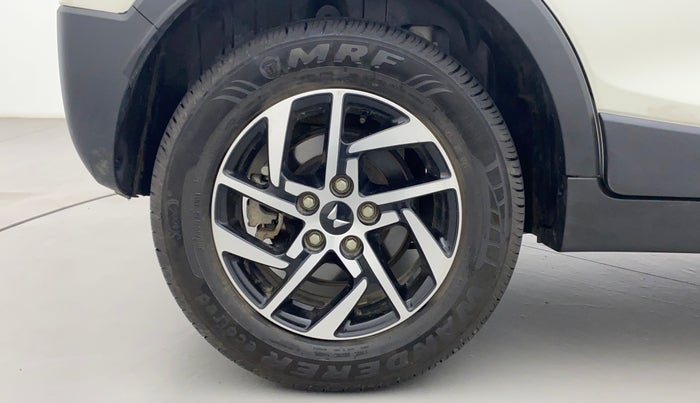 2022 Mahindra XUV300 W8 1.2 PETROL, Petrol, Manual, 4,932 km, Right Rear Wheel