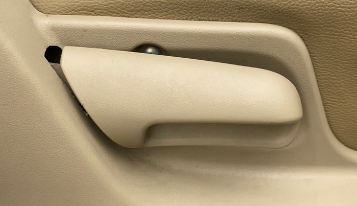 2016 Maruti Swift Dzire VXI (O), Petrol, Manual, 41,915 km, Driver Side Adjustment Panel
