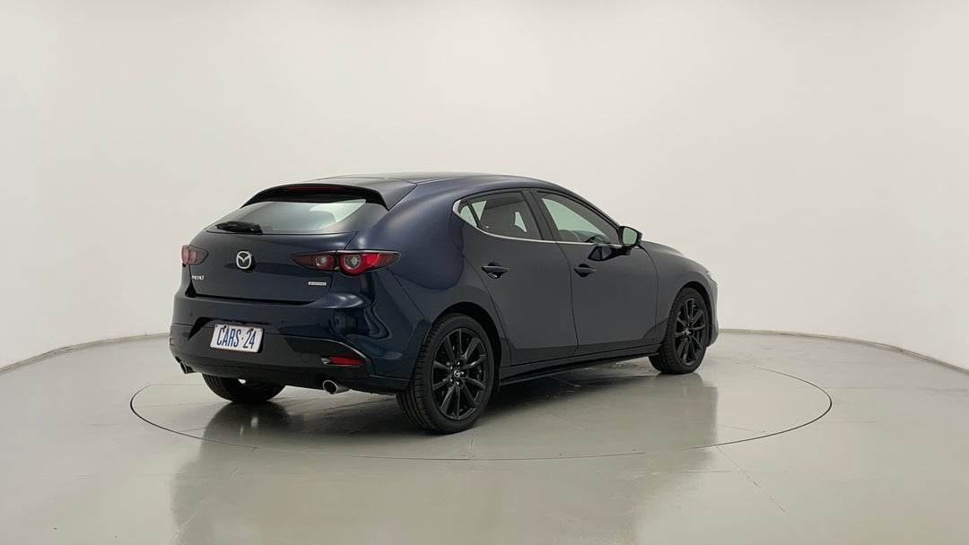 Right Back Diagonal (45- Degree) View