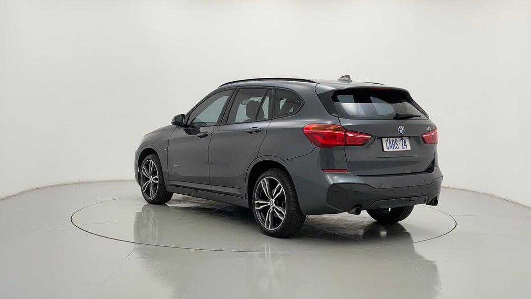 Left Back Diagonal (45- Degree) View