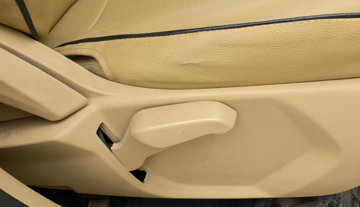 2020 Ford Figo Aspire TITANIUM 1.2 PETROL, Petrol, Manual, 36,338 km, Driver Side Adjustment Panel