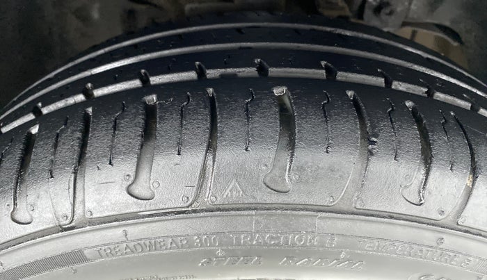 2018 Tata Tiago XT 1.2 REVOTRON, Petrol, Manual, 24,059 km, Right Front Tyre Tread