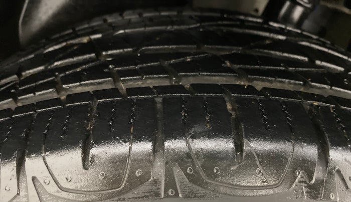 2018 Jeep Compass 2.0 LONGITUDE (O), Diesel, Manual, 13,092 km, Left Rear Tyre Tread
