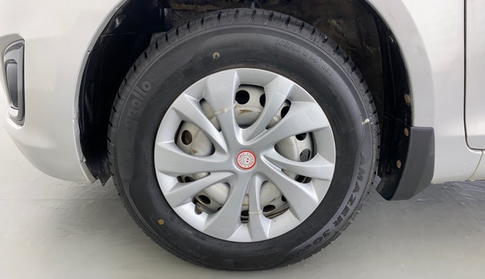 2015 Maruti Swift LXI D, Petrol, Manual, 41,648 km, Left Front Wheel