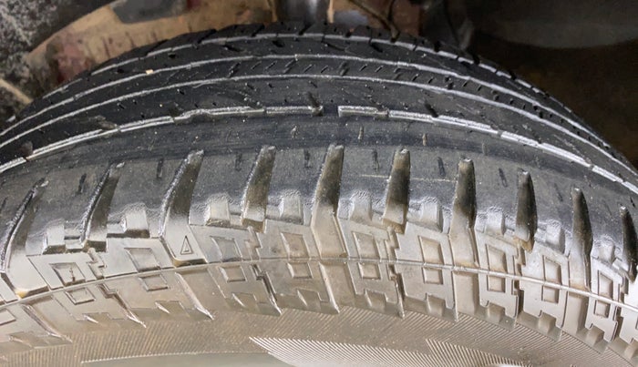 2016 Nissan Terrano XL P, Petrol, Manual, 92,369 km, Left Front Tyre Tread