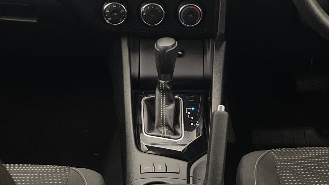 2017 Toyota Corolla Ascent, Automatic, 79272 km, Gear Lever 