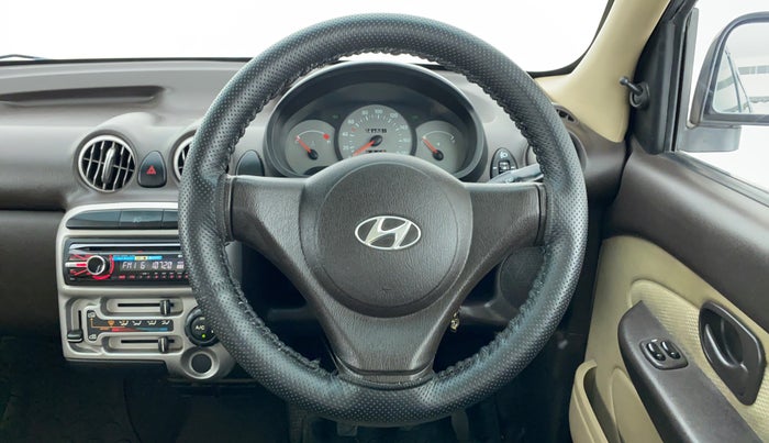 2010 Hyundai Santro Xing GLS, Petrol, Manual, 52,265 km, Steering Wheel Close Up