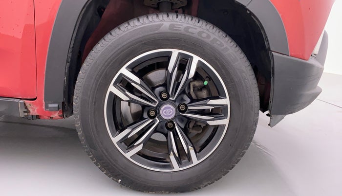 2017 Mahindra Kuv100 K4+ D 6 STR, Diesel, Manual, 70,994 km, Right Front Wheel
