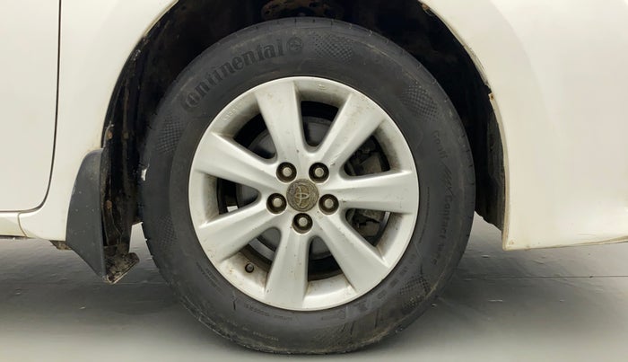 2014 Toyota Corolla Altis G PETROL, Petrol, Manual, 83,820 km, Right Front Wheel