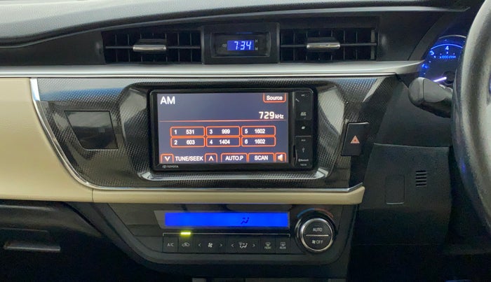 2014 Toyota Corolla Altis G PETROL, Petrol, Manual, 83,820 km, AC Unit - Front vent has minor damage