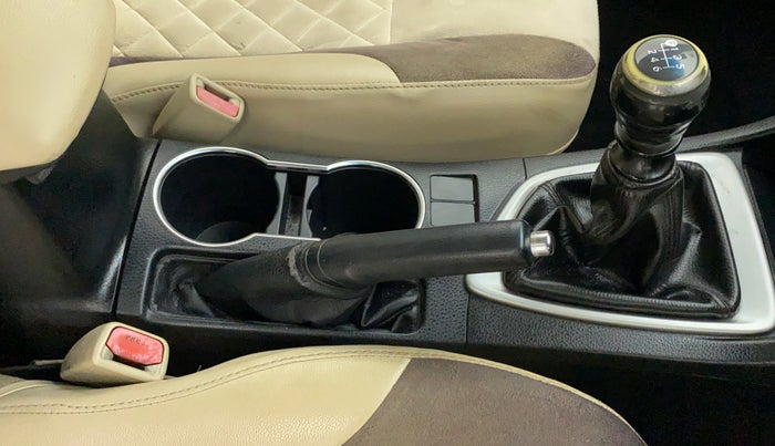 2014 Toyota Corolla Altis G PETROL, Petrol, Manual, 83,820 km, Gear Lever