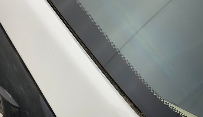 2014 Toyota Corolla Altis G PETROL, Petrol, Manual, 83,820 km, Right A pillar - Paint is slightly faded