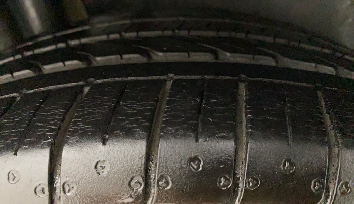2020 Maruti Ciaz ALPHA 1.5 SHVS PETROL, Petrol, Manual, 11,909 km, Right Rear Tyre Tread