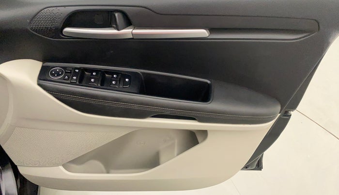 2022 KIA SONET HTX 1.0 IMT, Petrol, Manual, 36,075 km, Driver Side Door Panels Control