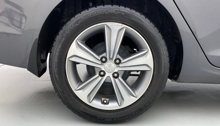 2019 Hyundai Verna 1.6 CRDI SX, Diesel, Manual, 62,996 km, Right Rear Wheel