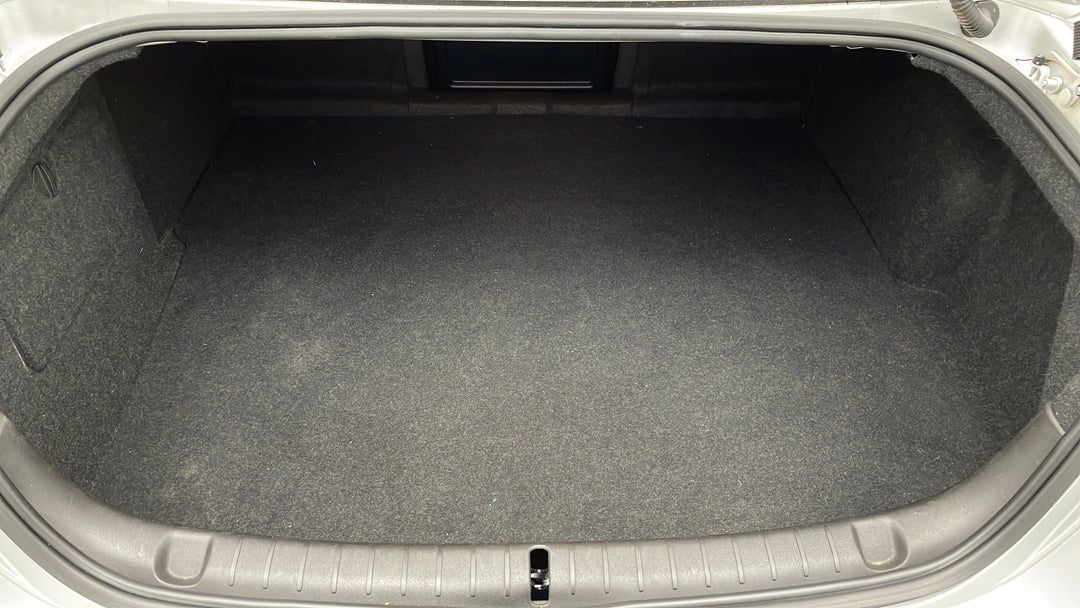 2016 Holden Commodore Sv6 Black Edition, Automatic, 55128 km, Boot Inside View