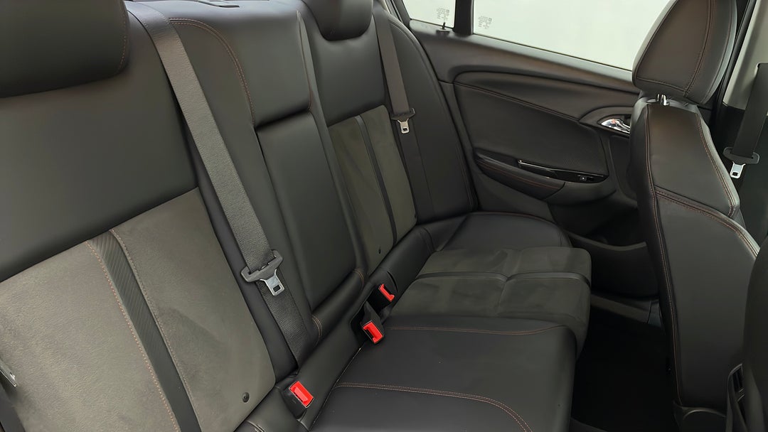 2016 Holden Commodore Sv6 Black Edition, Automatic, 55128 km, Right Side Rear Door Cabin View