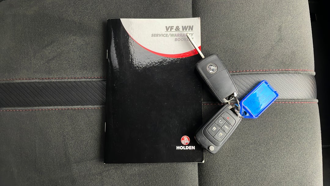 2016 Holden Commodore Sv6 Black Edition, Automatic, 55128 km, Key Close-up