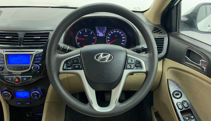 2012 Hyundai Verna FLUIDIC 1.6 EX CRDI, Diesel, Manual, 1,80,921 km, Steering Wheel Close-up