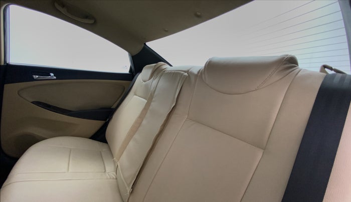 2012 Hyundai Verna FLUIDIC 1.6 EX CRDI, Diesel, Manual, 1,80,921 km, Right Side Door Cabin View