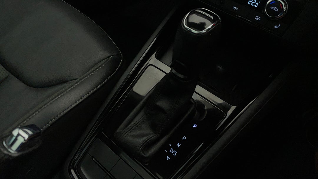 2021 SKODA Kamiq 110tsi Limited Edition, Automatic, 110312 km, Gear Lever 