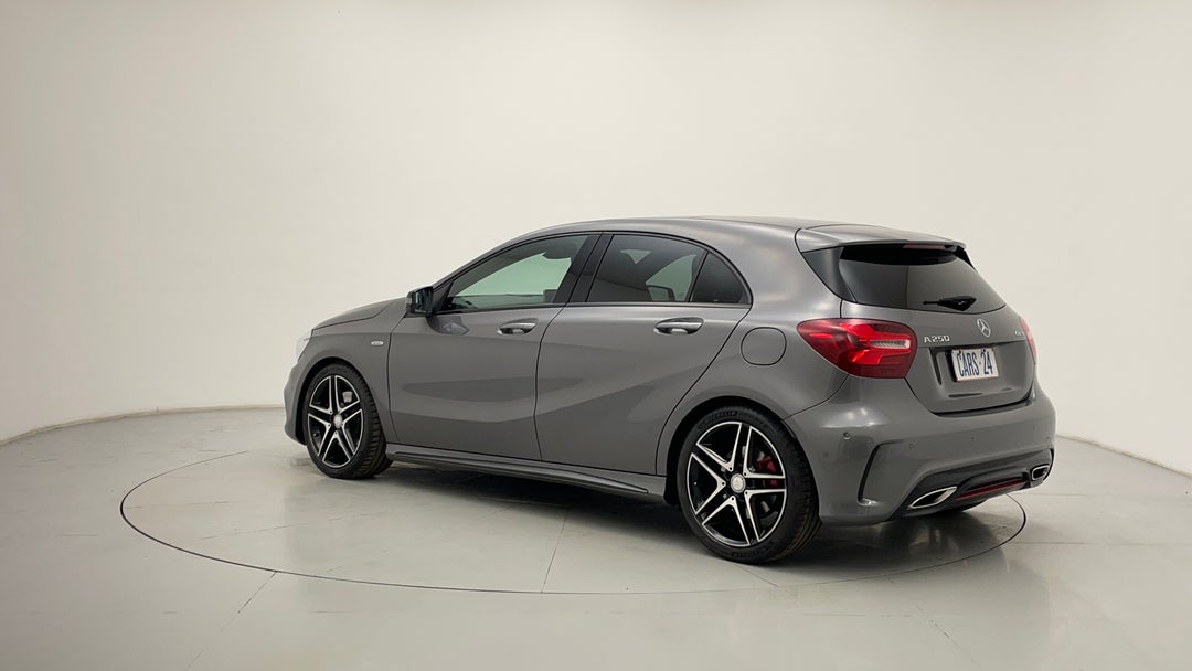 Left Back Diagonal (45- Degree) View