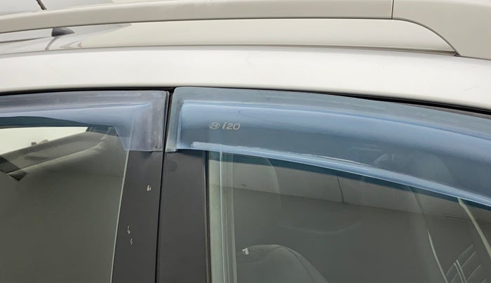 2016 Hyundai i20 Active 1.2 S, Petrol, Manual, 77,147 km, Right B pillar - Minor scratches