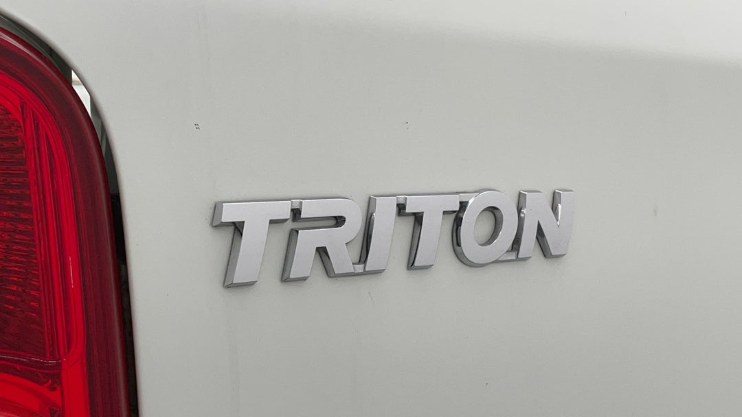 Badge (Boot Left Side)