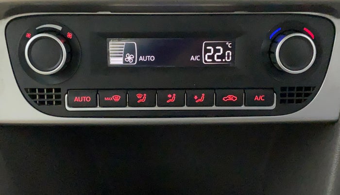 2015 Volkswagen Vento HIGHLINE 1.6 MPI, Petrol, Manual, 56,995 km, Automatic Climate Control