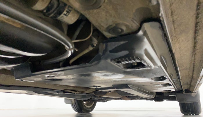 2015 Volkswagen Vento HIGHLINE 1.6 MPI, Petrol, Manual, 56,995 km, Right Side Underbody