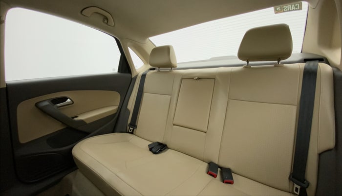 2015 Volkswagen Vento HIGHLINE 1.6 MPI, Petrol, Manual, 56,995 km, Right Side Rear Door Cabin