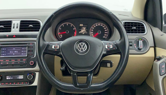 2015 Volkswagen Vento HIGHLINE 1.6 MPI, Petrol, Manual, 56,995 km, Steering Wheel Close Up