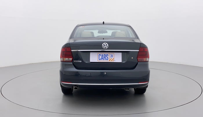 2015 Volkswagen Vento HIGHLINE 1.6 MPI, Petrol, Manual, 56,995 km, Back/Rear